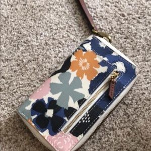 Fossil Wristlet